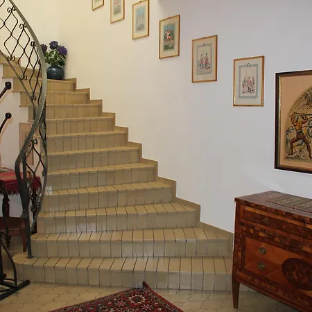 Guest house Olevano 3*